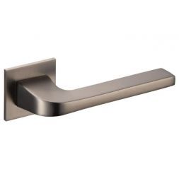 Ручка межкомнатная ARCHIE VERGE Bend ASH SILVER Bend Line